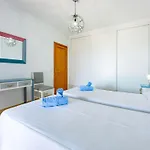 Abora 1 - By Interhome بيت للعطل *