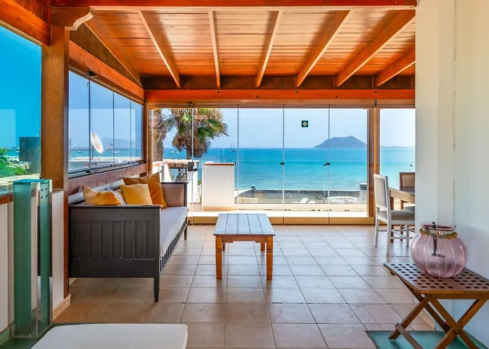 Abora 1 - By Interhome * コラレホ