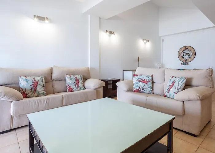 Abora 1 - By Interhome * コラレホ