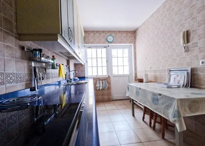 Abora 1 - By Interhome * コラレホ